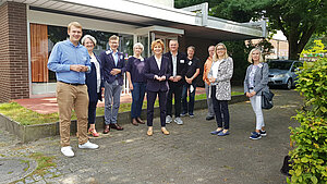 Justizministerin Barbara Havliza (Mitte) besuchte mit einer lokalen Delegation der CDU die Beratungsstelle der Straffälligenhilfe in Delmenhorst. Foto: Diakonie Delmenhorst/Oldenburg Land