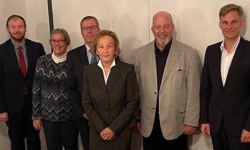 Der neu gewählte Vorstand (von links): Tasso von der Burg, Ute Diddens, Klaus Schur, Rita Szaszi, Werner Könitz, Gunnar Barnstedt. Auf dem Bild fehlt Diakonie-Vorstand Uwe K. Kollmann. Foto: Beate Kappler