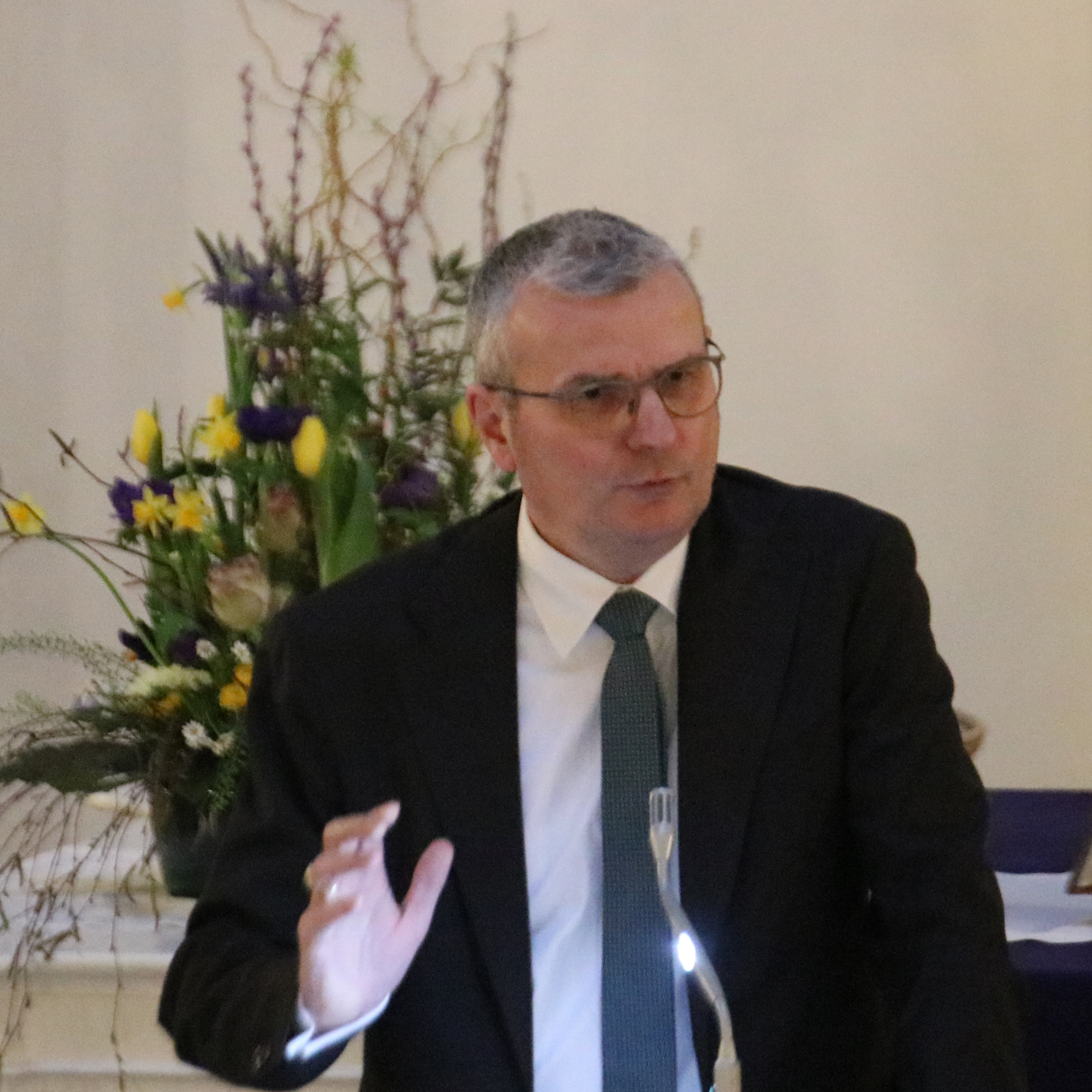 Hans-Joachim Lenke, Vorstandssprecher des Diakonischen Werkes in Niedersachsen, bei seinem Grußwort. Foto: Kerstin Kempermann